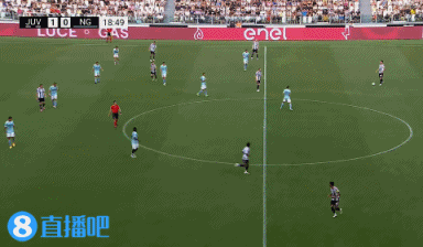 gif, 出一脚出球 gif, 出一脚出球