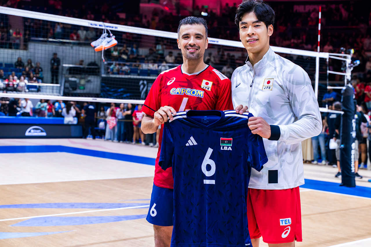 自失方面, 阿尔马鲁格, 前的采访中