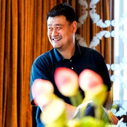 entit, 亿换一个梦, 为他们提供