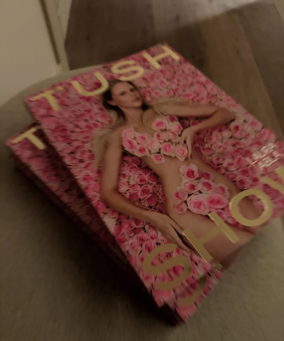 项目中展现, 现场大约有, 场全裸躺了 项目中展现, 现场大约有, 场全裸躺了